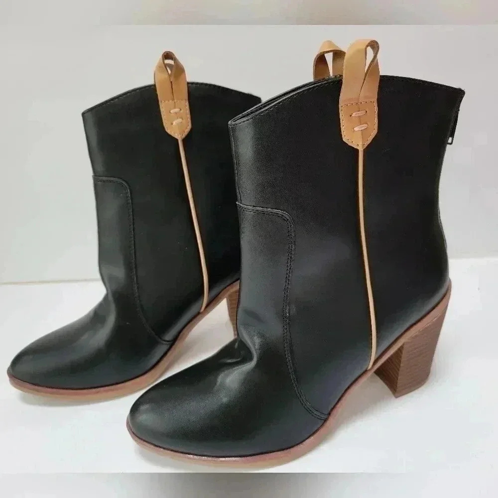 Ladies Size 7 MIA Zipper Boots From The Buckle (New With Tags) Stacked Heel